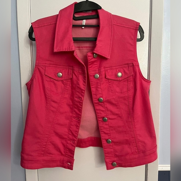 Med Barbie NWT Pink Denim Tribal Vest Cowgirl Costume - Picture 1 of 3